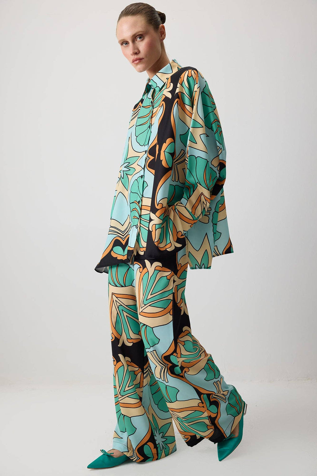 PATTERNED SHIRT AND PANTS SET