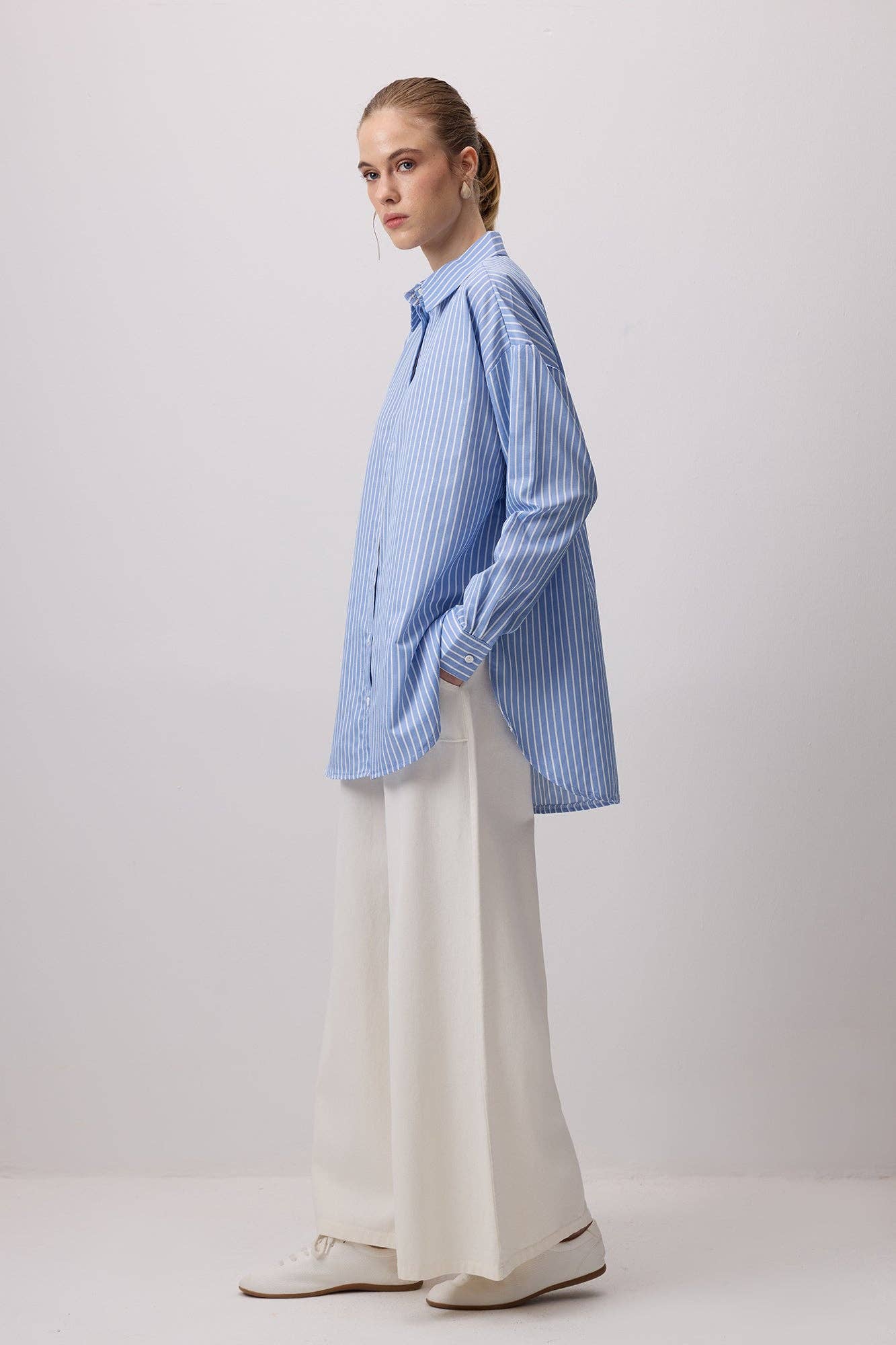 THIN STRIPED OVERSIZE SHIRT