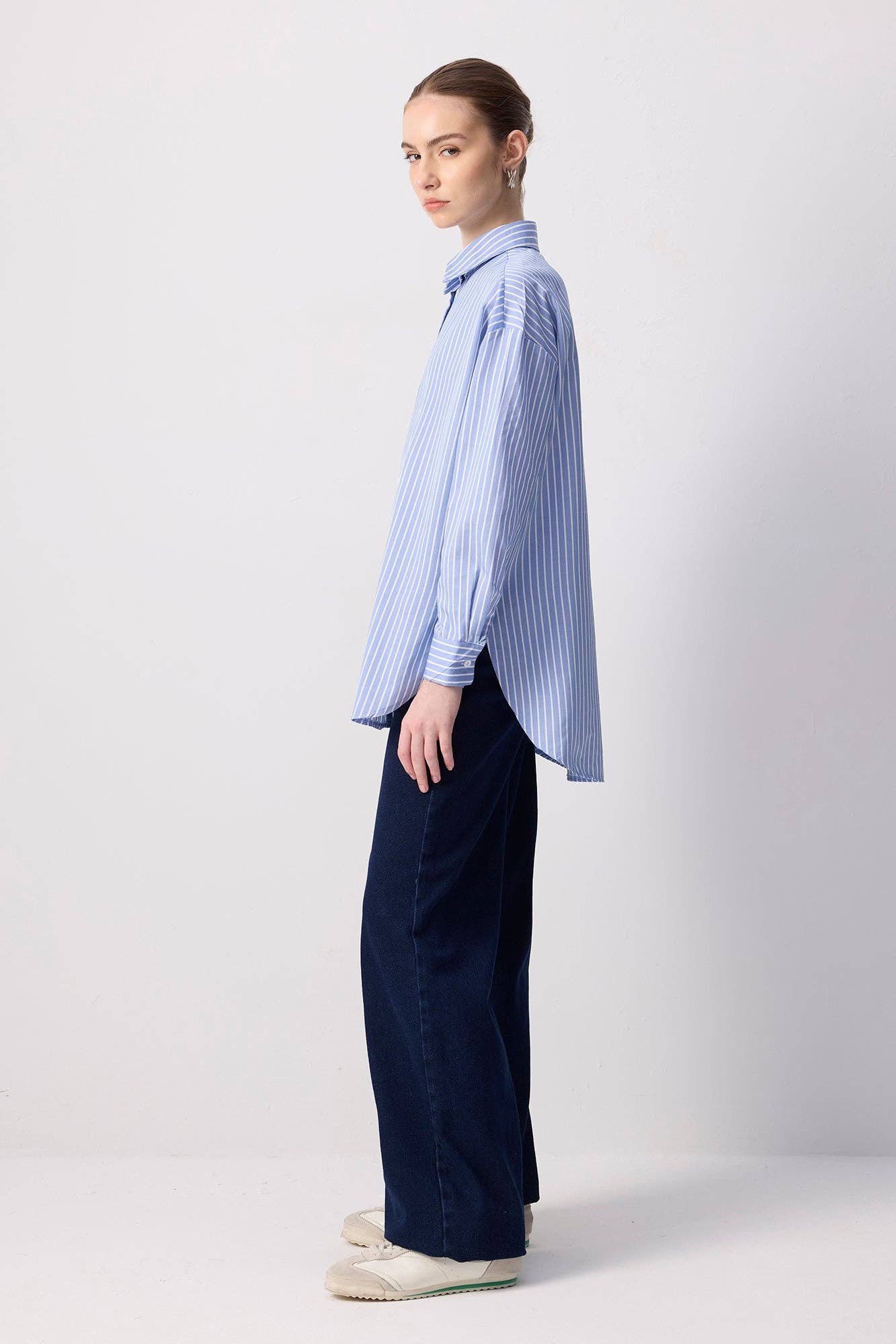 THIN STRIPED OVERSIZE SHIRT